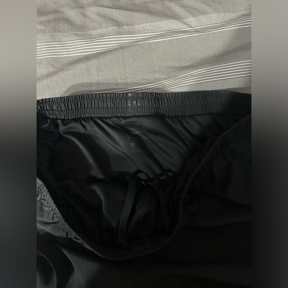 nike - Picture 2 of 4